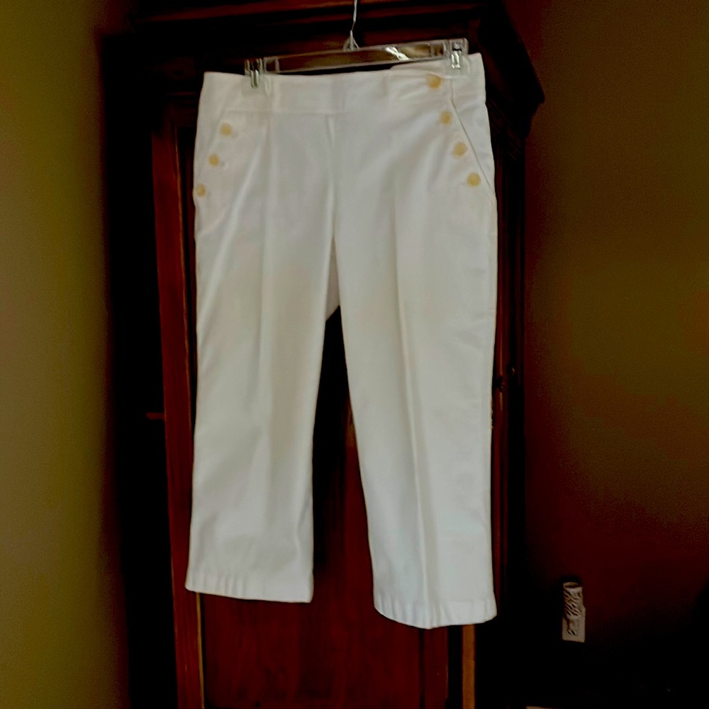 Ann Tayler Sailer Crop Pants. Full cut. Very Good Condition